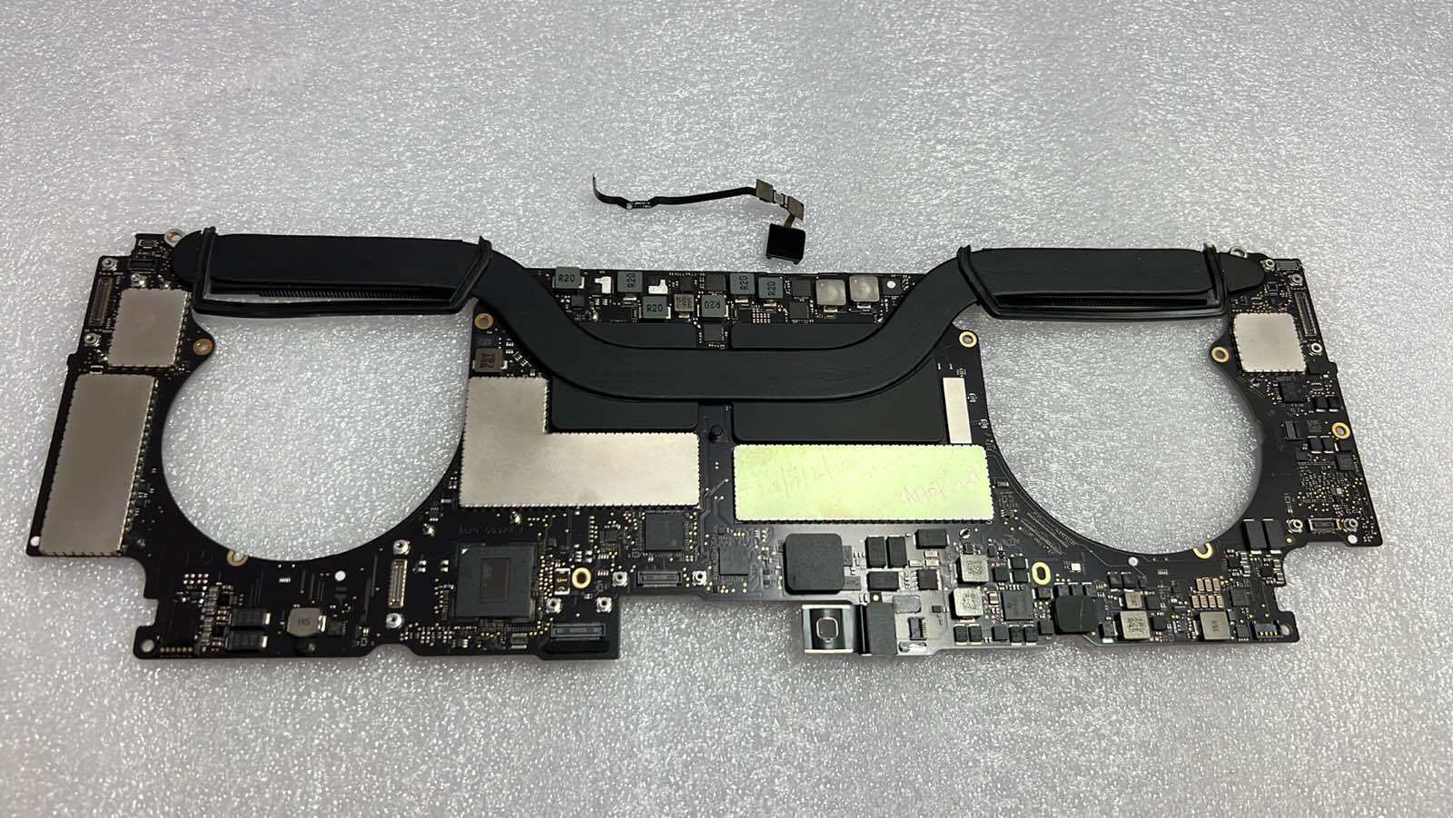 macbook A1707 board repair